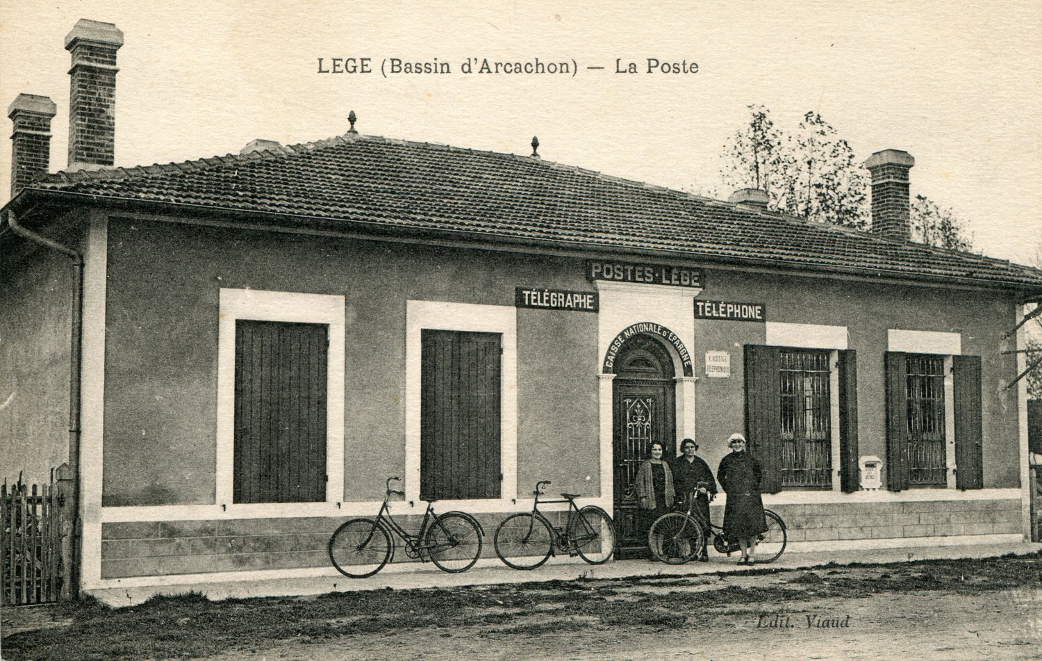 Läge - La Nouvelle Poste (coll Luc Dupuyoo)